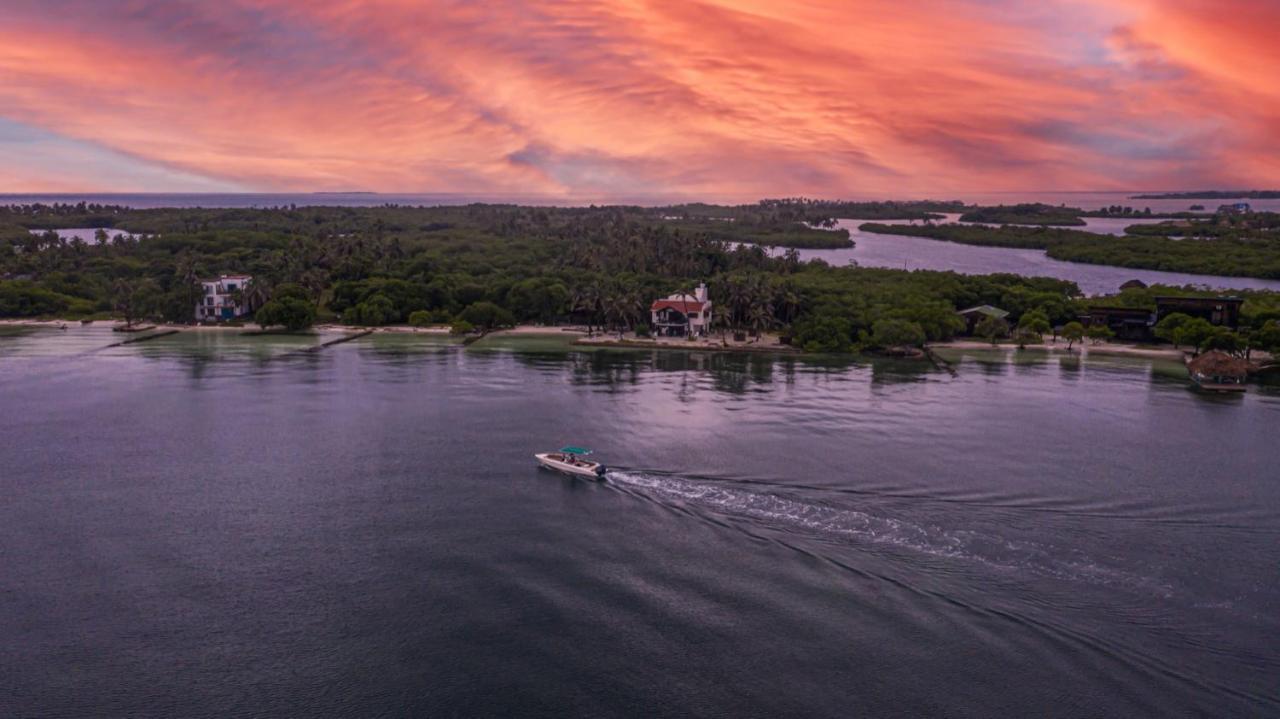 Отель Sal Si Puedes Tintipan Island Экстерьер фото