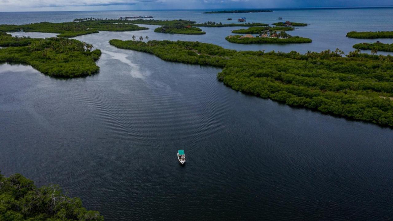 Отель Sal Si Puedes Tintipan Island Экстерьер фото