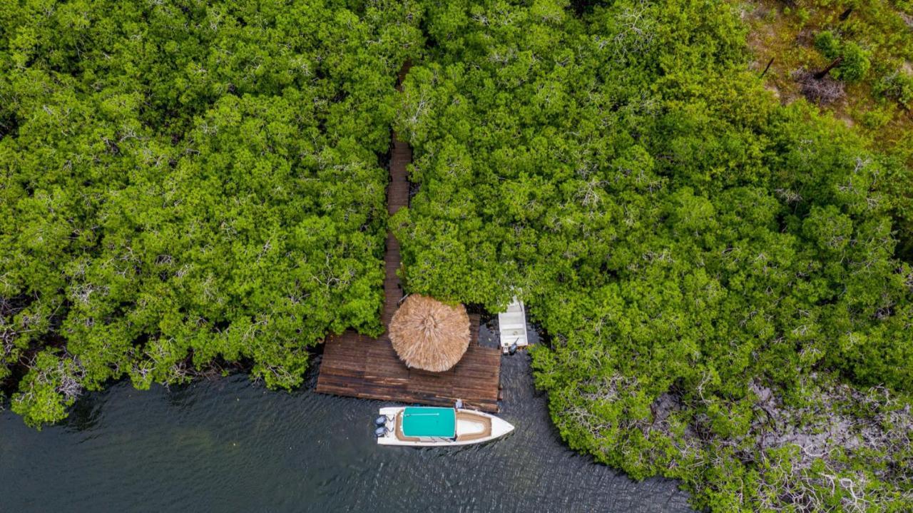 Отель Sal Si Puedes Tintipan Island Экстерьер фото